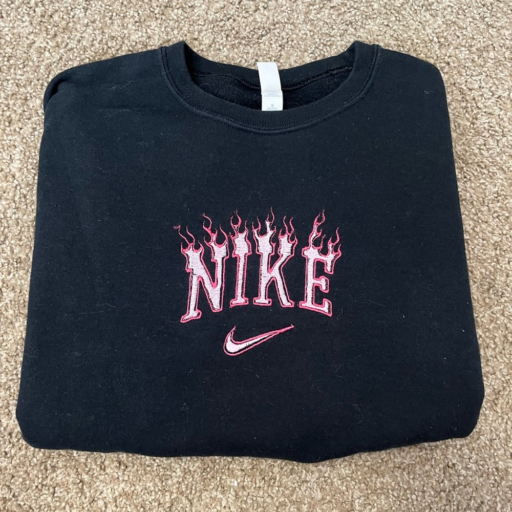 Nike embroidered crewneck
